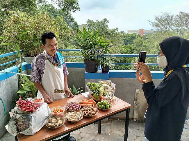 Visits to the pasar go virtual / ACICIS